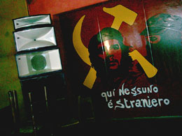 qui nessuno &egrave; straniero